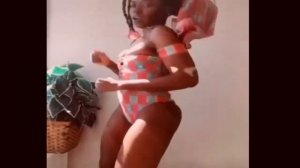 Qarasin Gozel Qiz Mohtesem Twerk Reqsi Шикарная Чернокожая Девушка Классно Танцует Twerk