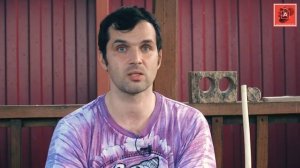 Сверление отверстия в граните при помощью медной трубки.