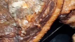 Сало в луковой шелухе