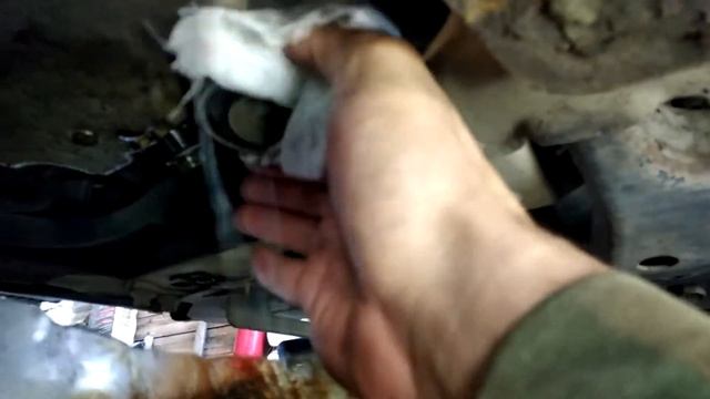 Замена масла в двигателе Toyota Corolla E150 смотреть онлайн