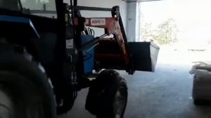 Погрузчик фронтальный быстросъёмный ПФУ в работе