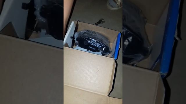 Замена передних тормозных колодок