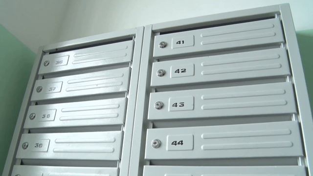 В Ликино-Дулёво на улице Текстильщиков в доме №7 отремонтировали подъезды. смотреть онлайн