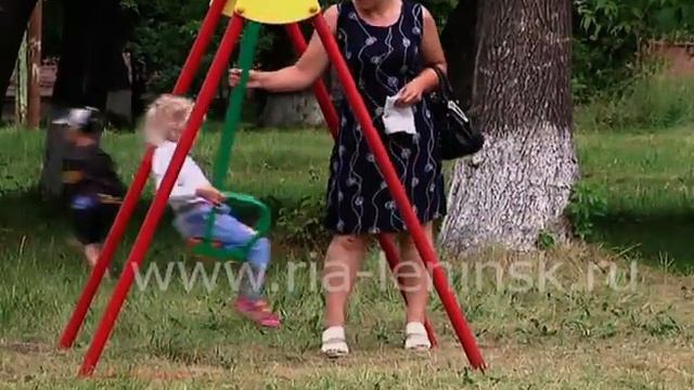 Сразу два игровых комплекса установлены в поселке Грамотеино смотреть онлайн