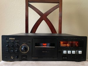 Teac V-8030S Stereo Cassette Deck With Dolby B-C-S and HX-Pro-произведён в Тайване.