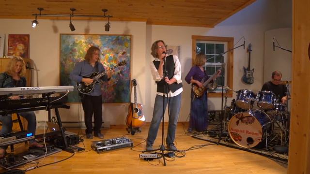 METRONOME - August Room “One and 1 is 2” смотреть онлайн