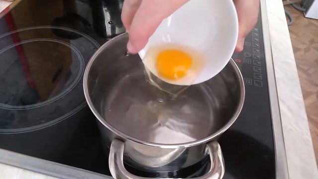 Яйцо пашот быстро и удобно. Попробуйте приготовить, это вам понравится