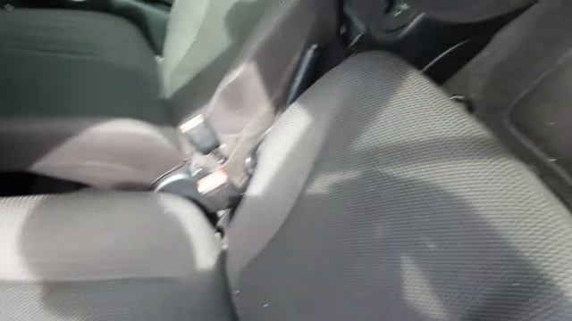 2014 Toyota Vitz   Right Interior View 3