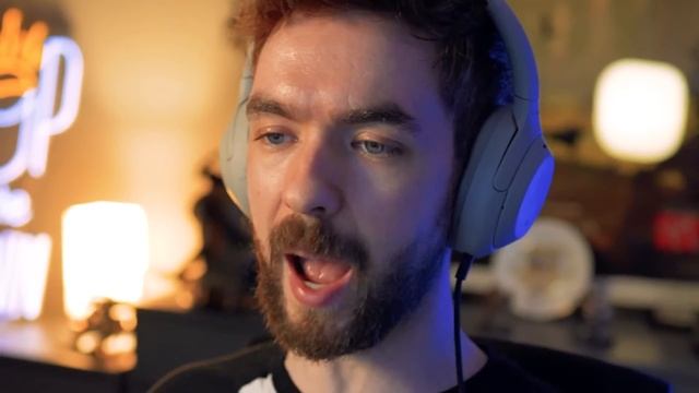 Ryan Reynolds Gave Me The Nicest Compliment смотреть онлайн