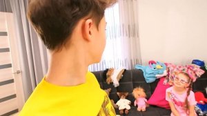 Настя шьёт Новые Наряды