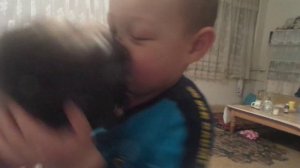 Поцелуй Маленьких детей Асылжан и Рамазан. МАШАТ Шуылдақ