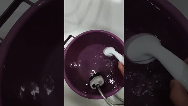 Походный душ с аккумулятором и встроенным насосом