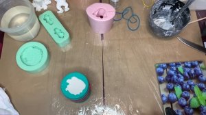 Как сделать фигурки из гипса с помощью вибростола/Для детского творчества