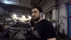 Установили мотор ЗИЛ-130 и сварили кузов