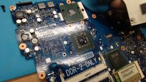 Профилактика и обслуживание ноутбука Samsung NP R522