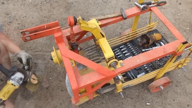 Копаем картофель 2022!!! Самодельная грохотная картофелекопалка!!!