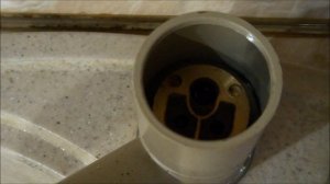 как разобрать и собрать рычажный смеситель)замена картриджа смотрим до конца!!