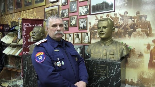 Бюст Чернецова в нашем музее.mp4