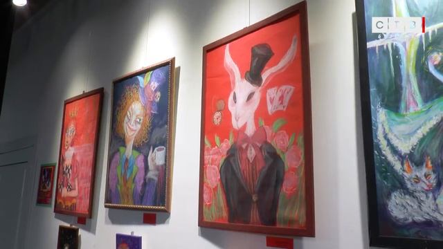 В Библиотеке имени Льва Толстого открылась выставка Александры Редюковой смотреть онлайн