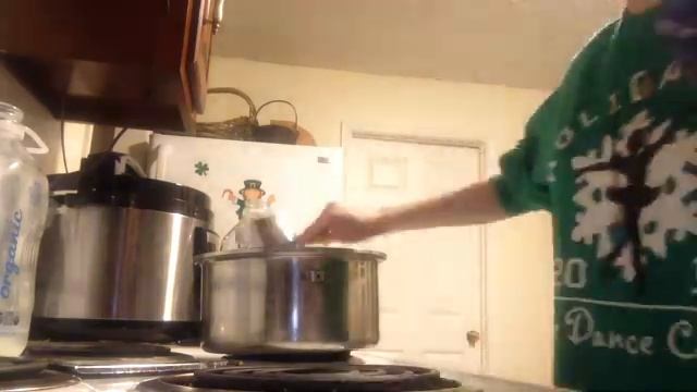 Messy Kitchen 3: Lucky Charms Pie!(cheesecake?) смотреть онлайн