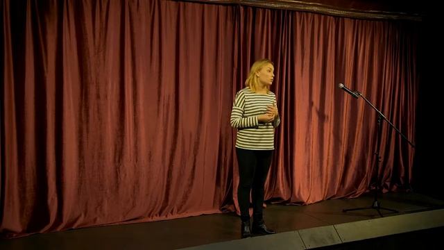 Анна Зеликова о спектакле "Маленькие истории большого города" смотреть онлайн