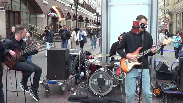 Уличные музыканты - круто отжигают на день города!  Старый Арбат