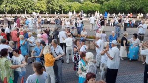 "Осенние листья шумят и шумят в саду..."???????❣