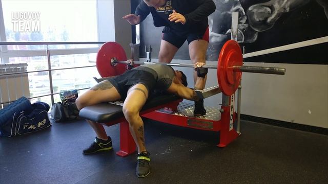 Черняк Дарья - Жим лежа 80х8 смотреть онлайн