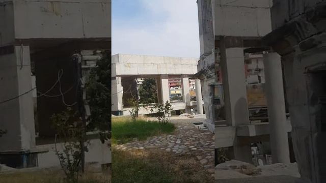 Мавзолей Гекатомна, правителя Карии, отца Мавсола.  Со всех сторон, включая комнату для погребения.