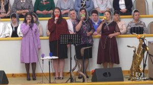 На земле живём мы, чтобы верить и любить / Песня