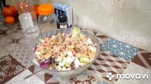 Салат из пекинской капусты  с горбушей.