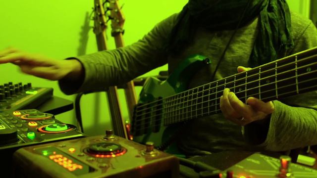 "Logicgate" - Downbeat EDM 6 String Bass Live Looping