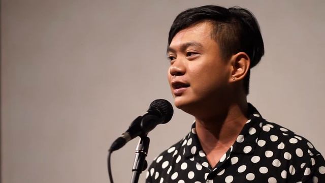 "The Moon Addresses Her Enemies" by Alfonso Manalastas смотреть онлайн