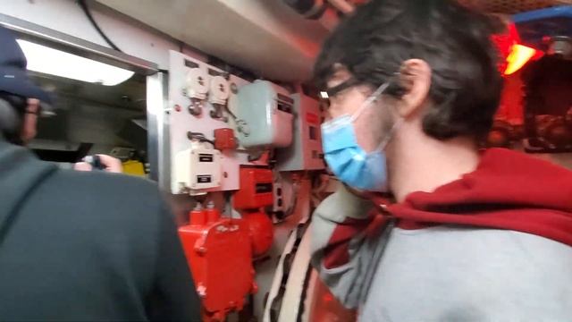 Ч5 Что мы обнаружили внутри ПОДВОДНОЙ лодки - обалдеть, обалдеть, обалдеть!!! Отдых на автодоме. смотреть онлайн