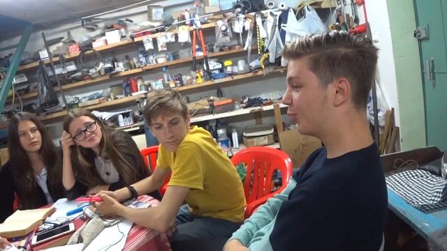 МОЕТ ПОЛЫ смотреть онлайн