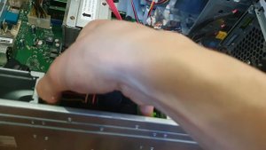 Как разобрать системный блок семейства siemens fujitsu celsius. Как открыть крышку блока.