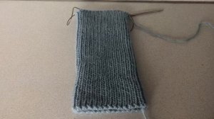 Шапка тыква спицами резинкой 1 на 1.