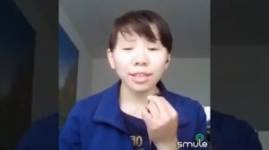 Плачет девушка в автомате