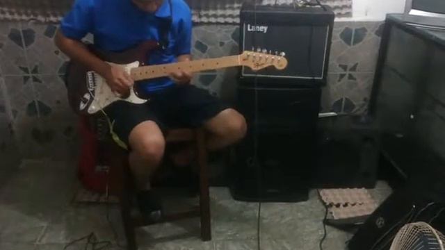 probando squier by fender california red( Improvisacion) смотреть онлайн