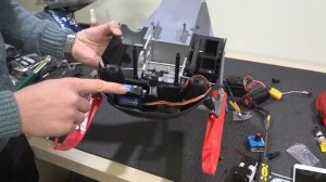 СНЕГОХОД на радиоуправлении ... сборка и неудачный первый заезд (ArtAttack SNOWMOBILE RC)