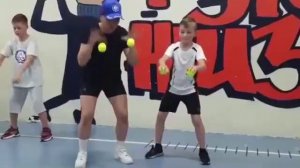 Тренировки жонглирования на баланс борде и без