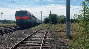 ТЭП70-0415 с пассажирским поездом №323 Ташкент - Волгоград и приветливой бригадой