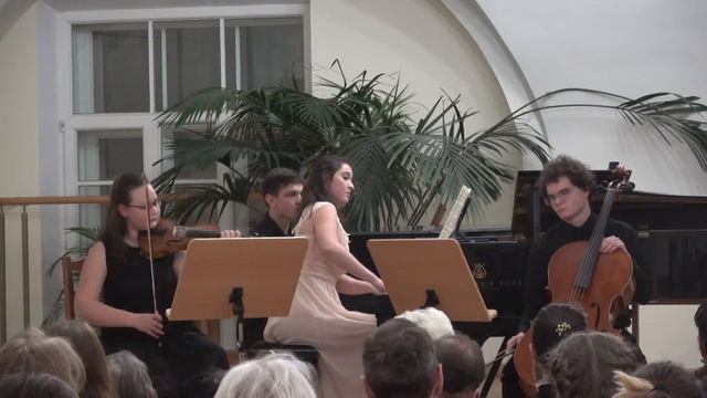 Rachmaninov trio sol mineur, Рахманинов "Элегическое трио" N 1 соль минор смотреть онлайн