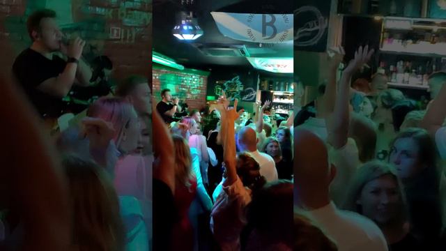 кавер-группа "БиВНи" в ХаратсПаб 17.08.2024