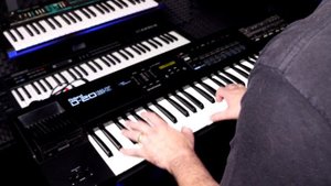 ROLAND D-20 Checking The Sound #roland #vintagesynthesizer