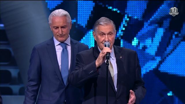 Вручение приза лучшему тренеру сезона смотреть онлайн