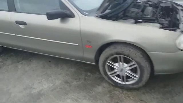 Ford mondeo mk2 1.8TD endura cold start+walk around! смотреть онлайн