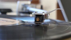 America - A Horse With No Name (2008 HQ Vinyl Rip) - Technics 1200G Audio Technica ART9.mp4