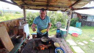 Видео рецепт ухи из хариуса: как быстро и просто сварить уху с картошкой на костре в котелке