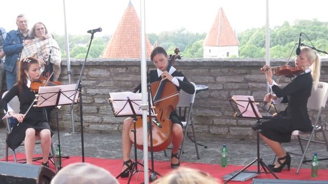 Таллінн. Дні старого міста. «The Ilves Sisters». П`яццолла. Танго кохання смотреть онлайн